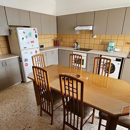 Family Nest In The Heart Of Limassol Villa Exterior photo
