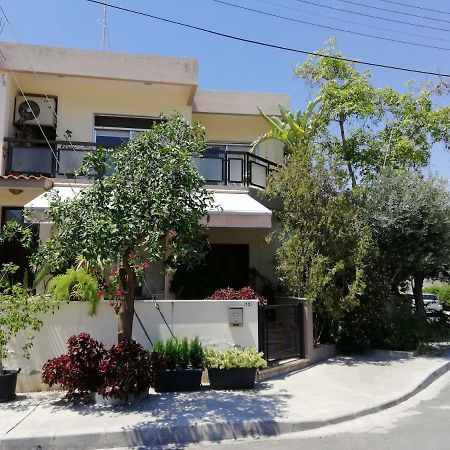 Family Nest In The Heart Of Limassol Villa Exterior photo