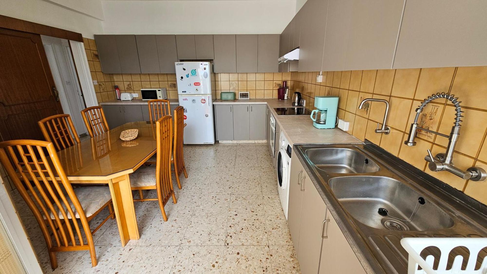 Family Nest In The Heart Of Limassol Villa Exterior photo