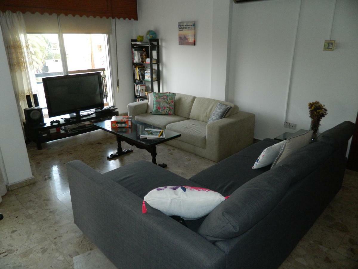 Family Nest In The Heart Of Limassol Villa Exterior photo